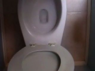Girl Pee Standing Up