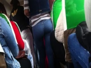 Chibola De Buen Culo En El Bus Lima