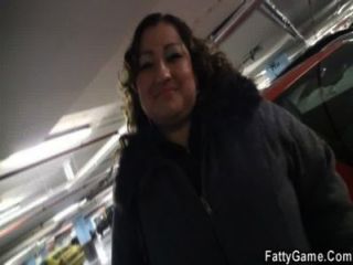 Fatty Seduces Skinny Guy In The Dance Studio