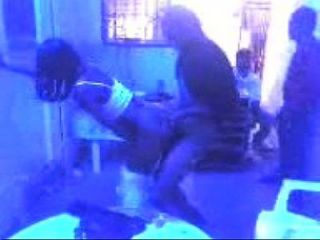 Alyson La Prostituer Se Fais Baiser A Tour De Role