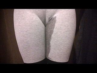Pad Piss In Leggings