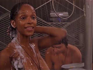 Diamondez Celebs - Starship Troopers Shower Scene