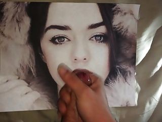 Maisie Williams Cum Tribute 12