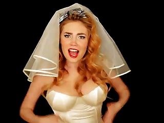 Collien Fernandes & Palina Rojinski - Sexy Brides
