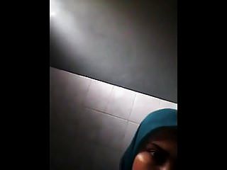 Melayu - Kak Tudung Nakal