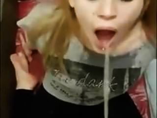 Pissing Blonde