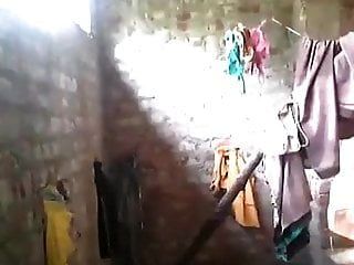 Desi Girl Women Bathing Self Shoot